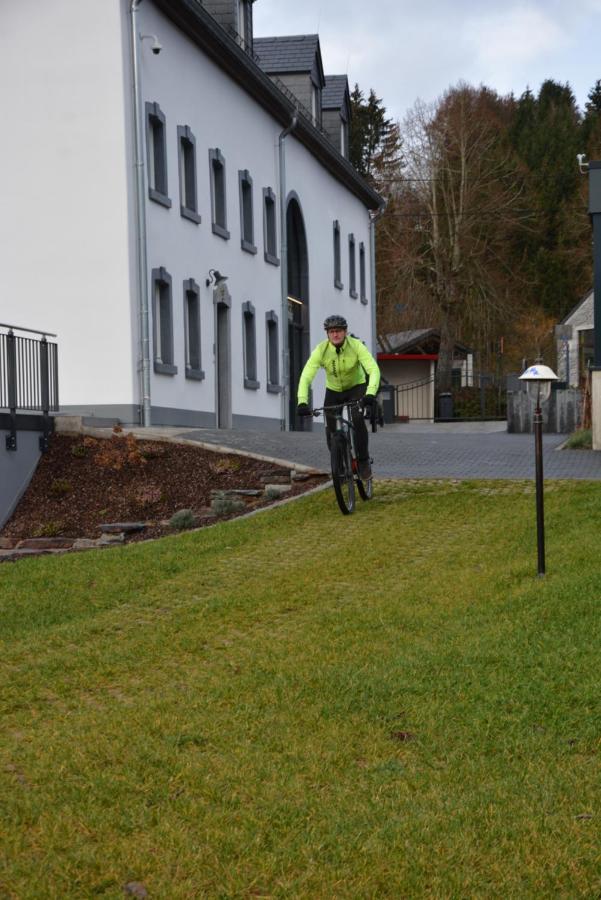 Postrelais Ardennes "Beau Sejour" Lägenhet Burg Reuland Exteriör bild